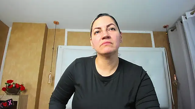 Snapshot of Heidy_milf chatting on 06/10/26, 08:54 Heidy milf online show from 06/10/26, 08:54