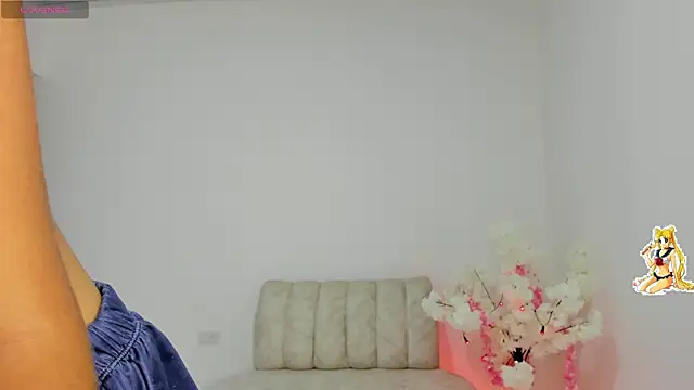 Snapshot of luxurykatty chatting on 09/18/25, 10:24 luxurykatty online show from 09/18/25, 10:24