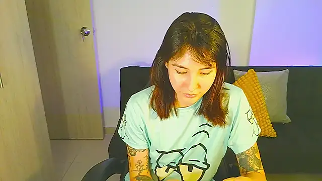 Yulienneg online show from 02/13/26, 01:38