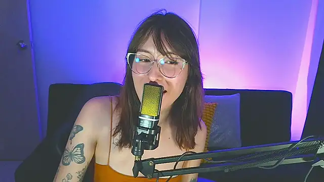 Yulienneg online show from 05/23/26, 01:59