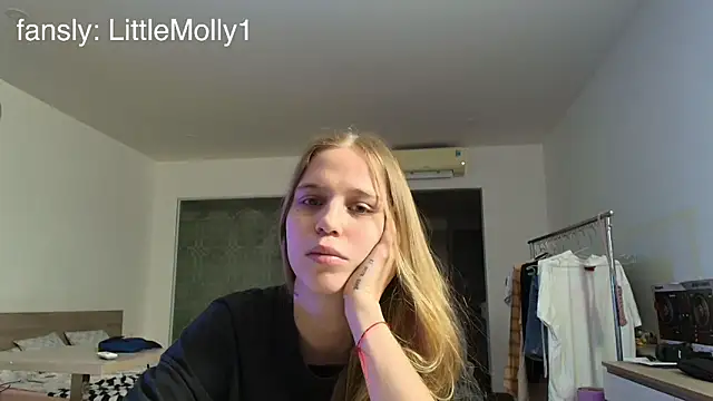 littlemolly11 online show from 09/30/25, 11:05
