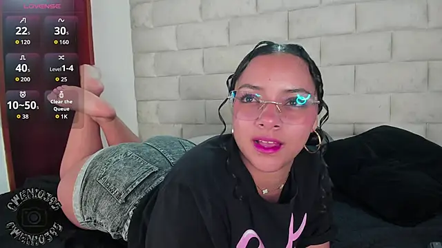 Snapshot of Angellit_Afrodita_ chatting on 10/21/25, 11:31 Angellit Afrodita online show from 10/21/25, 11:31