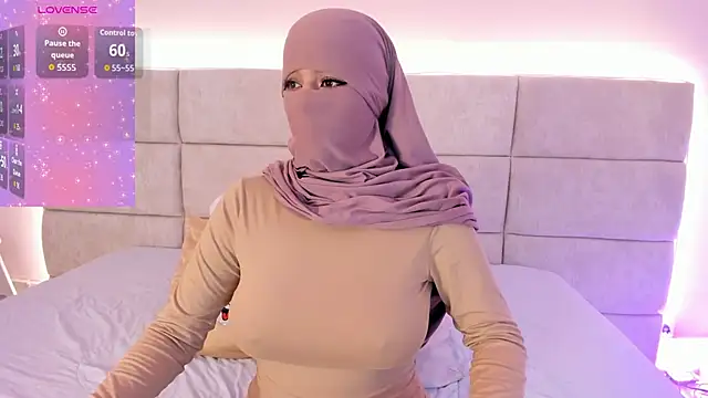  Nadiaa online show from 12/03/25, 07:13