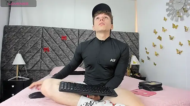 TaylerWhite online show from 01/06/26, 07:29