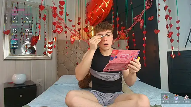 TaylerWhite online show from 09/25/25, 12:44