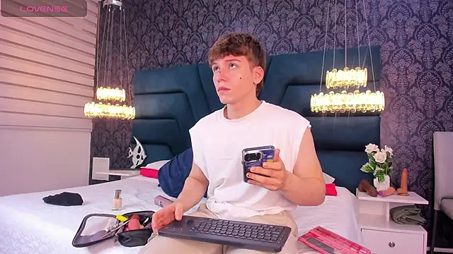 TaylerWhite online show from 02/03/26, 12:10