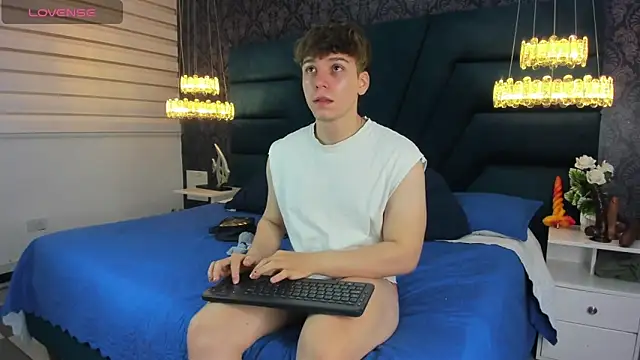 TaylerWhite online show from 02/08/26, 12:03