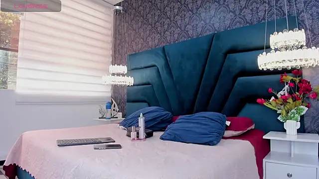 TaylerWhite online show from 03/22/26, 06:42