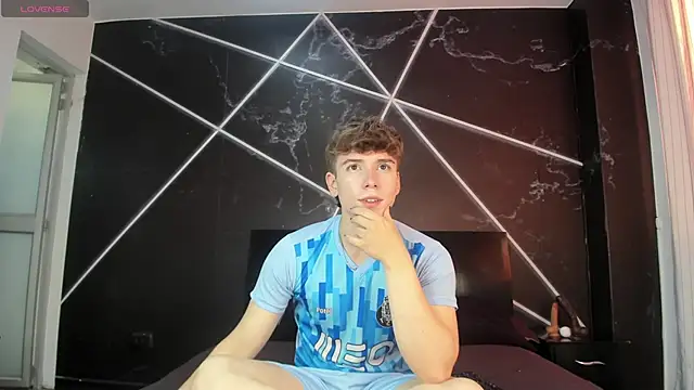 TaylerWhite online show from 11/27/25, 11:54