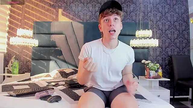 TaylerWhite online show from 12/16/25, 12:09