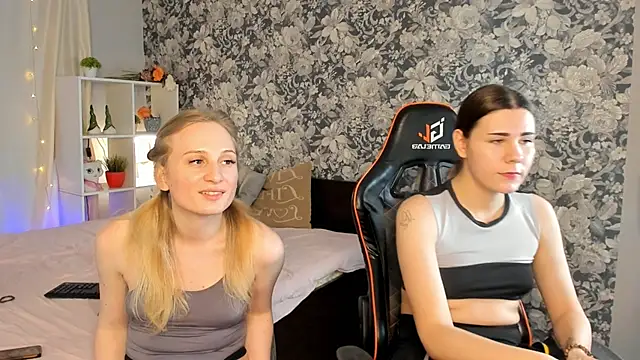 Laila Blarr online show from 12/04/25, 11:09