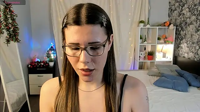 Laila Blarr online show from 02/05/26, 06:31