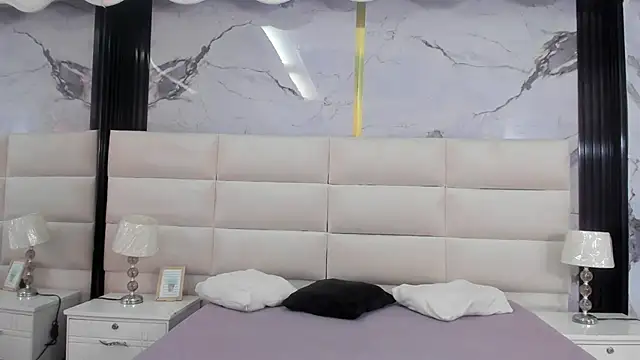 Sophie Calloway online show from 12/22/25, 02:28