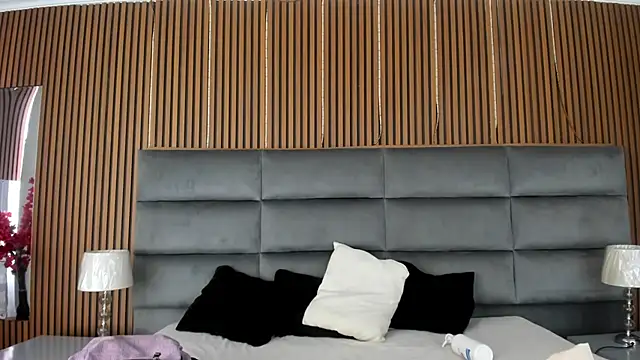 Sophie Calloway online show from 04/14/26, 02:55