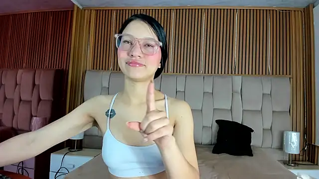 Snapshot of Sophie_Calloway chatting on 04/30/26, 02:24 Sophie Calloway online show from 04/30/26, 02:24