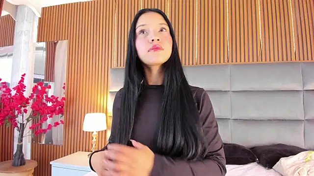 Sophie Calloway online show from 04/07/26, 02:19