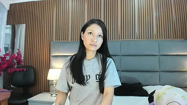 Snapshot of Sophie_Calloway chatting on 09/26/25, 01:07 Sophie Calloway online show from 09/26/25, 01:07