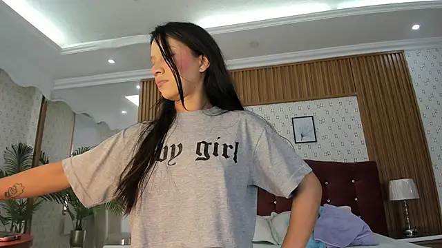 Sophie Calloway online show from 02/24/26, 02:40