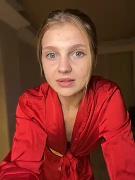Snapshot of Emaline_Fane chatting on 10/07/25, 05:47 Emaline Fane online show from 10/07/25, 05:47