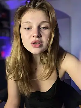 Emaline Fane online show from 04/15/26, 08:20