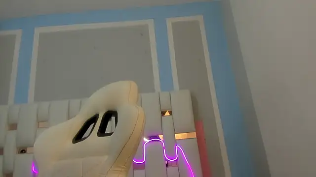 MilkWhore1 online show from 02/09/26, 07:45