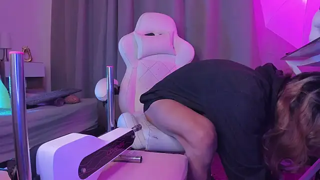 MilkWhore1 online show from 04/15/26, 07:58