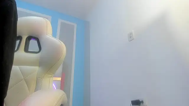 MilkWhore1 online show from 02/11/26, 07:25