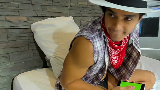 Snapshot of Anker_Colin chatting on 11/01/25, 03:02 Anker Colin online show from 11/01/25, 03:02