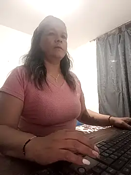 Snapshot of SolVegaNaciente chatting on 01/08/26, 02:28 SolVegaNaciente online show from 01/08/26, 02:28