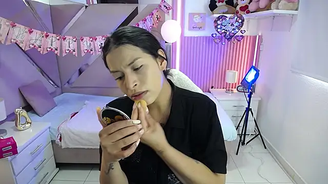 Mia garcia28 online show from 02/23/26, 07:58