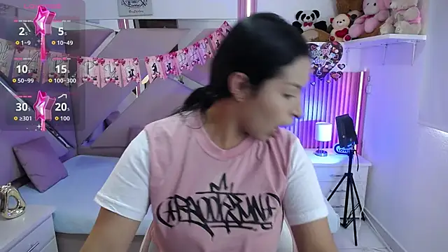 Mia garcia28 online show from 02/12/26, 07:57