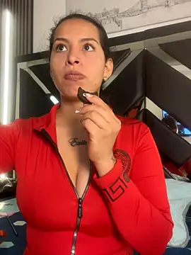 Mia garcia28 online show from 11/05/25, 04:54