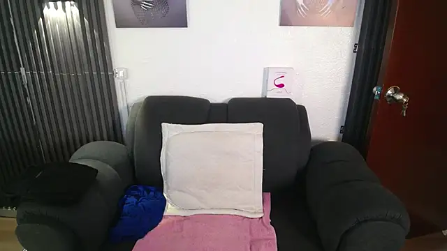 Snapshot of Mia_garcia28 chatting on 11/20/25, 08:20 Mia garcia28 online show from 11/20/25, 08:20