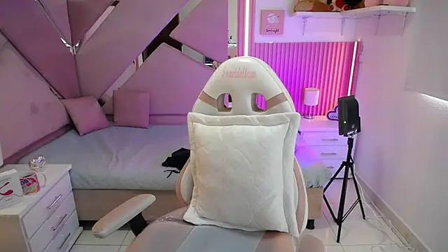 Snapshot of Mia_garcia28 chatting on 09/29/25, 07:41 Mia garcia28 online show from 09/29/25, 07:41