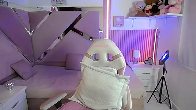 Snapshot of Mia_garcia28 chatting on 11/12/25, 07:29 Mia garcia28 online show from 11/12/25, 07:29