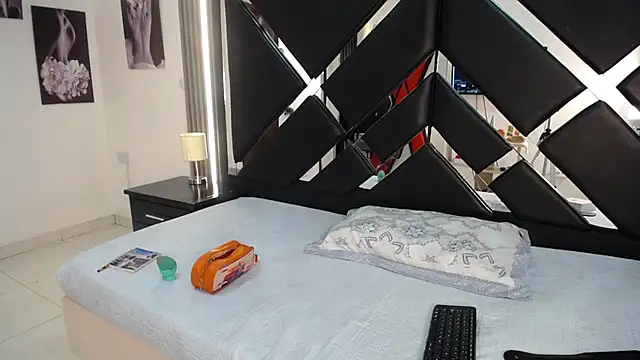 Mia garcia28 online show from 01/08/26, 08:37