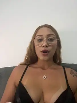 ruivinha2006 online show from 04/03/26, 03:35