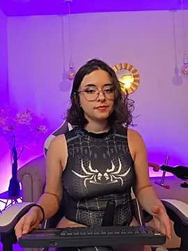 Mia wee online show from 02/19/26, 07:22