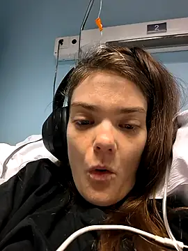 Snapshot of Junani2231 chatting on 11/24/25, 11:54 Junani2231 online show from 11/24/25, 11:54