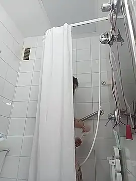 Snapshot of Junani2231 chatting on 11/25/25, 05:35 Junani2231 online show from 11/25/25, 05:35