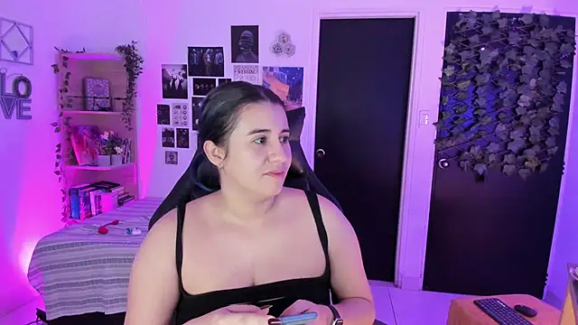 Lana Herondale online show from 11/30/25, 09:21