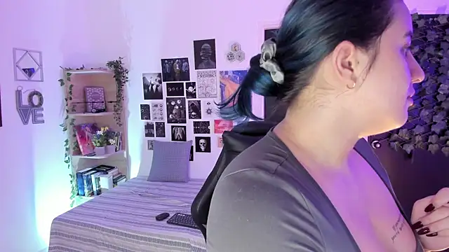 Lana Herondale online show from 11/26/25, 09:09