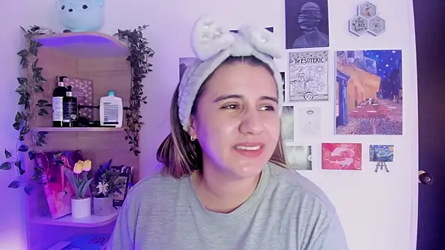 Snapshot of Lana_Herondale chatting on 09/21/25, 08:58 Lana Herondale online show from 09/21/25, 08:58