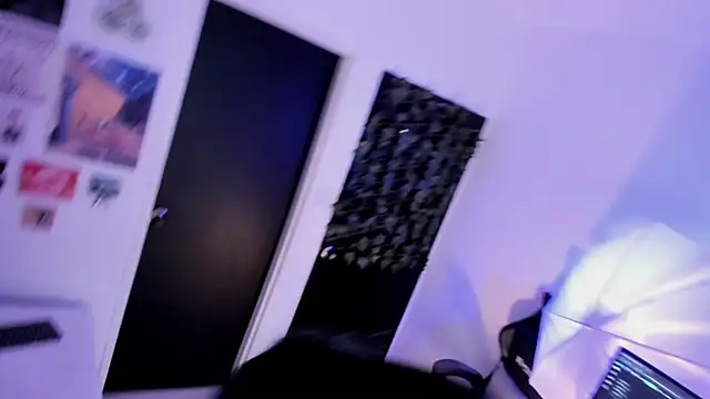 Lana Herondale online show from 12/15/25, 09:37