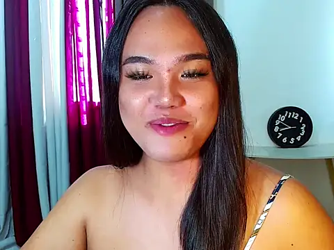 Snapshot of miss_glenda chatting on 10/05/25, 12:34 miss glenda online show from 10/05/25, 12:34
