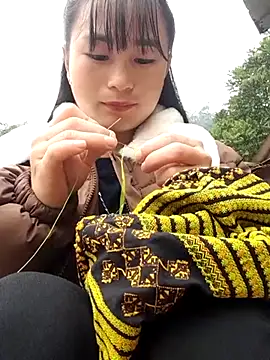 Sunyinn online show from 10/31/25, 01:02