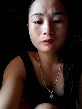 Snapshot of Sunyinn chatting on 10/05/25, 01:29 Sunyinn online show from 10/05/25, 01:29