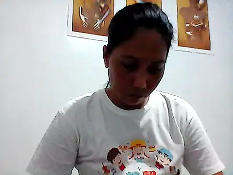 nhayasquirt online show from 09/13/25, 09:42