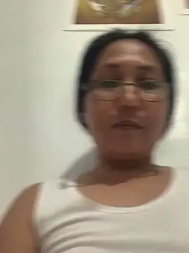 nhayasquirt online show from 04/24/26, 08:27