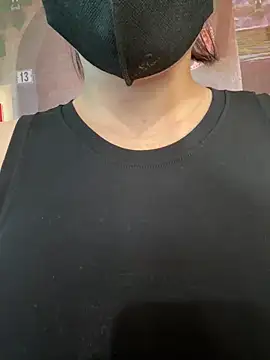 Bonnie-2k online show from 12/01/25, 06:36